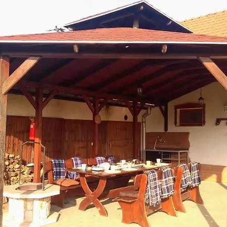 Holiday home Negy Evszak Vendeghaz