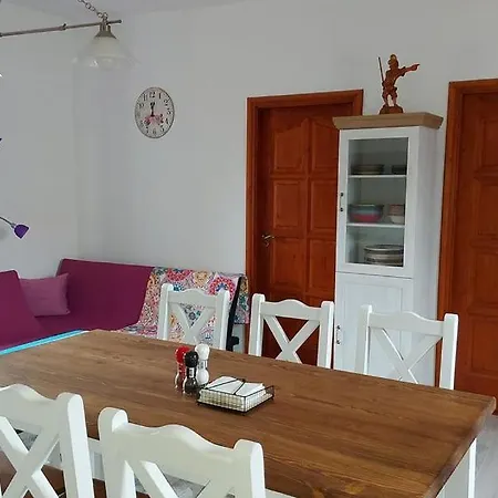 Negy Evszak Vendeghaz Holiday home Abadszalok